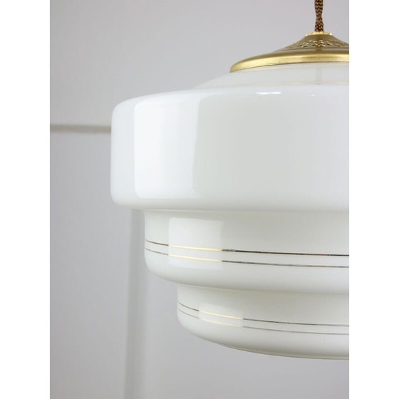 Image 1 of Mid Century Cascade hanglamp van messing en opaline