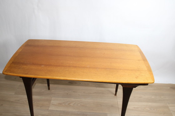 Image 1 of Vintage donker en licht houten salontafel 1960 Zweden