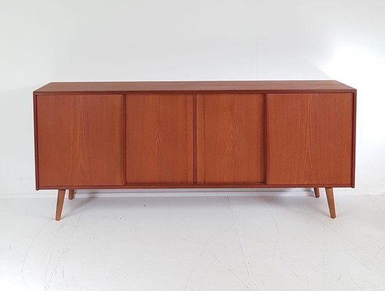 Image 1 of Vintage Deens Midboard Teak Dressoir