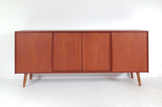 Image 1 of Vintage Deens Midboard Teak Dressoir