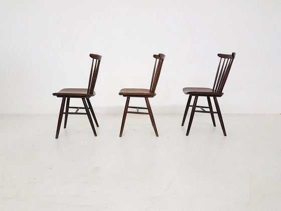 Image 1 of Drie vintage spijlenstoelen