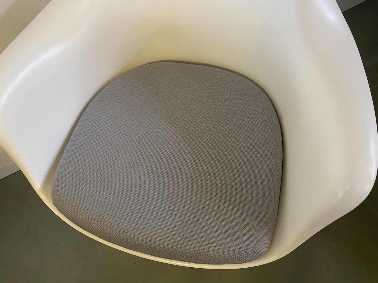4x Vervangend Kussen Tulip Armchair licht grijs