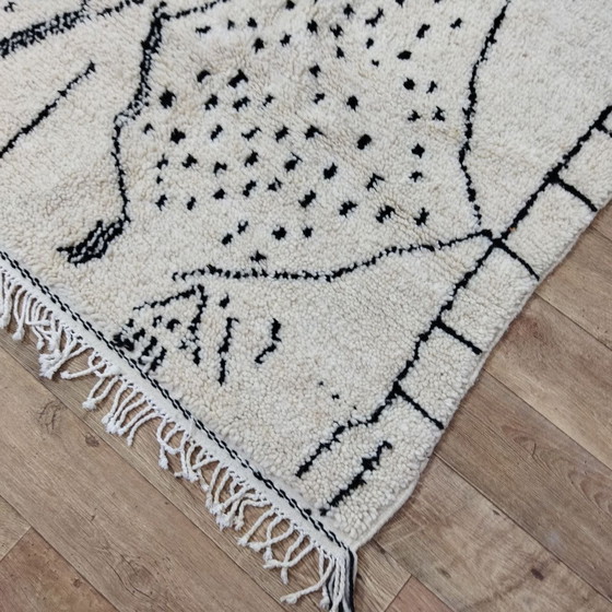 Image 1 of Tapis Berbère Noir Et Blanc Artisanat Marocain - Marokkaans Berber Tapijt In Zwart En Wit Beni Ouarain