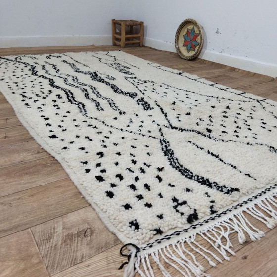 Image 1 of Tapis Berbère Noir Et Blanc Artisanat Marocain - Marokkaans Berber Tapijt In Zwart En Wit Beni Ouarain