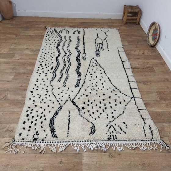 Image 1 of Tapis Berbère Noir Et Blanc Artisanat Marocain - Marokkaans Berber Tapijt In Zwart En Wit Beni Ouarain