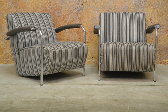 Image 1 of Twee Leolux Scylla fauteuils combinatie stof en leer