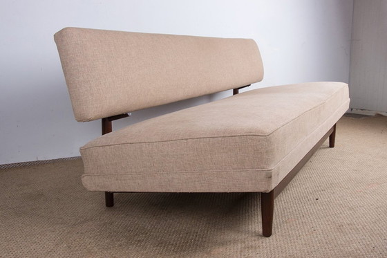 Image 1 of Grand Sofa, slaapbank, Scandinavisch teak en stof Nieuw 1960.