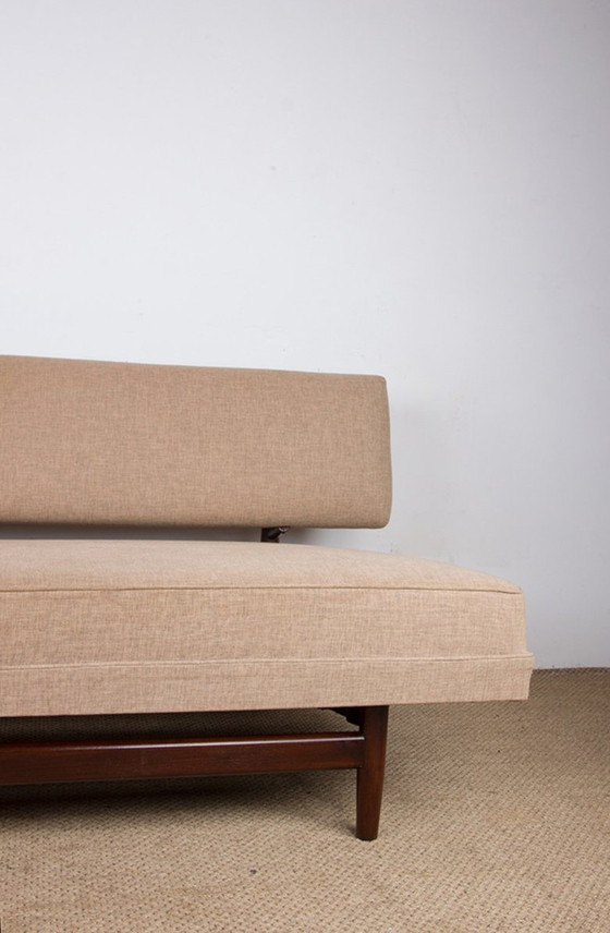 Image 1 of Grand Sofa, slaapbank, Scandinavisch teak en stof Nieuw 1960.