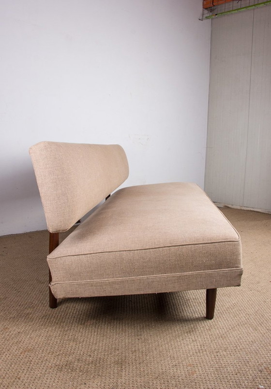 Image 1 of Grand Sofa, slaapbank, Scandinavisch teak en stof Nieuw 1960.