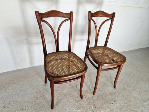 2x Bistrostoelen Nr. 107 Van Thonet, 1906