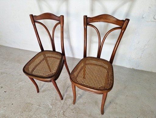 2x Bistrostoelen Nr. 107 Van Thonet, 1906