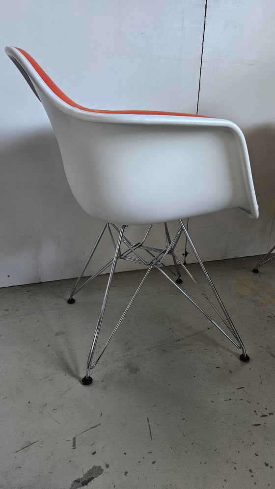 Image 1 of 4x Vitra Eames Dar Armchair