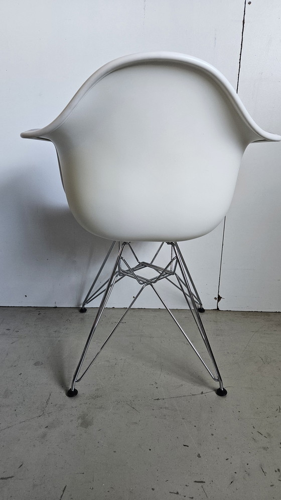 Image 1 of 4x Vitra Eames Dar Armchair