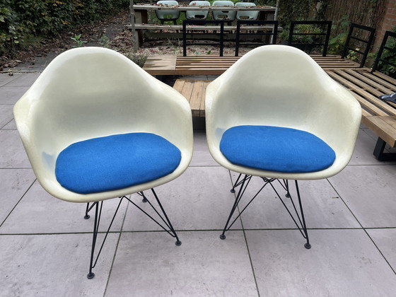 Image 1 of 2x Eames Daw Stoelen Fiberglass Herman Miller