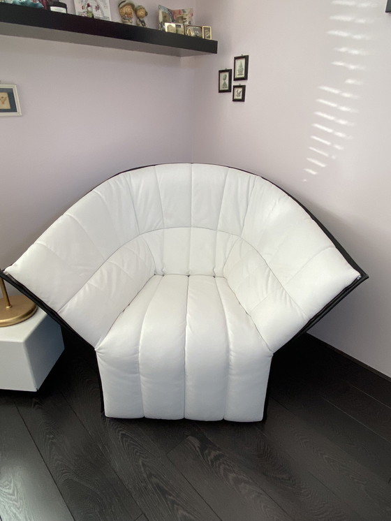 Image 1 of Linge Roset Moel Fauteuil Van Inga Sempe