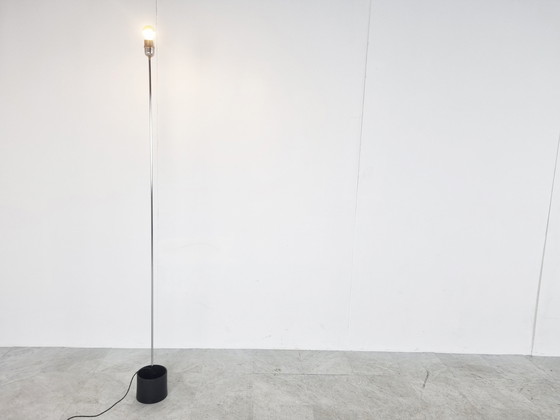 Image 1 of Minimalistische Italiaanse vloerlamp, jaren 70