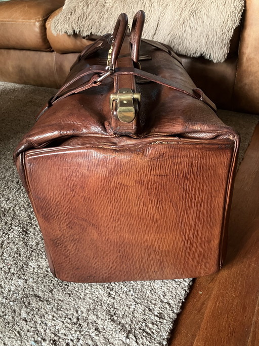 Gladstone Bag 