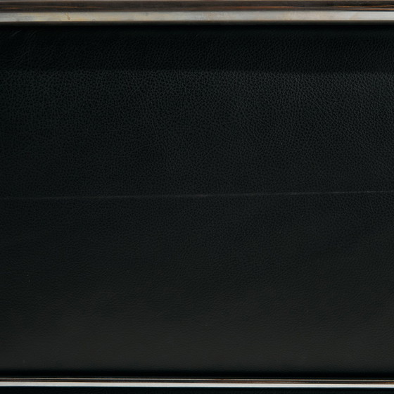 Image 1 of Lc2 fauteuil van Le Corbusier, Pierre Jeanneret en Charlotte Perriand voor Cassina