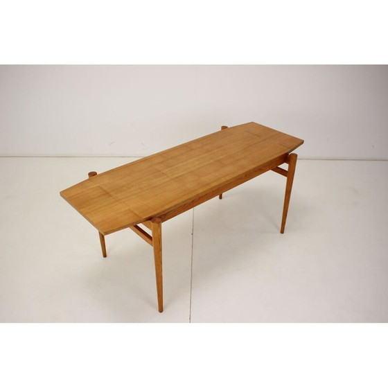 Image 1 of Vintage eiken vergadertafel van Dřevotvar, Tsjechië 1970