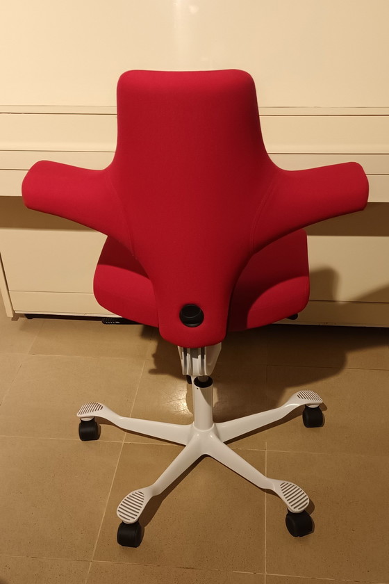 Image 1 of Hag Capisco 8126