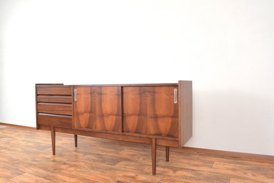 Image 1 of Mid Century Pools Walnoten Dressoir Van Bytomskie Fabryki Mebli, 1960S.