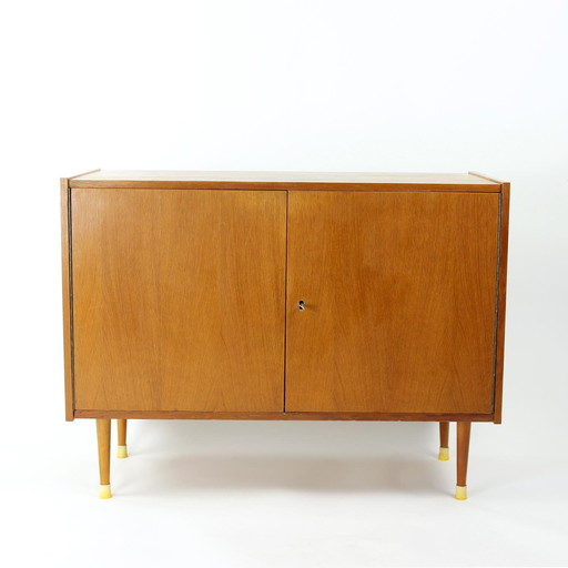 Vintage dressoir in beukenhout, Tsjecho-Slowakije 1960S