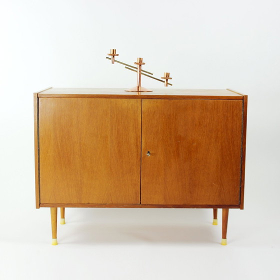 Image 1 of Vintage dressoir in beukenhout, Tsjecho-Slowakije 1960S