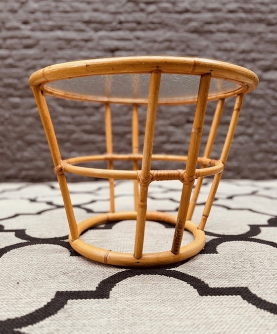 Image 1 of Rotan / Bamboe Rohe Tafeltje Met Origineel Gewolkt Glas