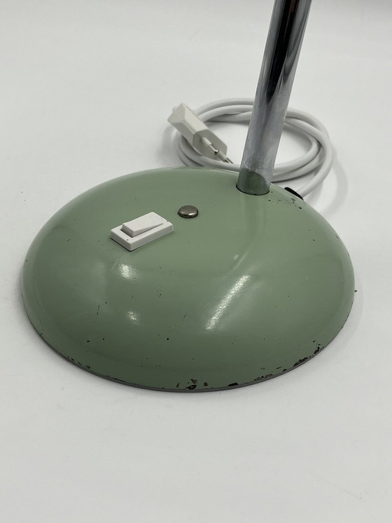 Image 1 of Bureaulamp Amandel Groen