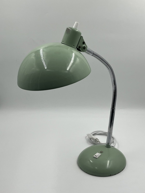 Image 1 of Bureaulamp Amandel Groen