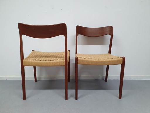 Design stoel (6), teak met papercord.