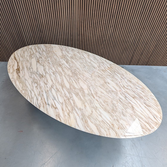 Image 1 of Knoll Saarinen Table 244Cm Calacatta (Oval)