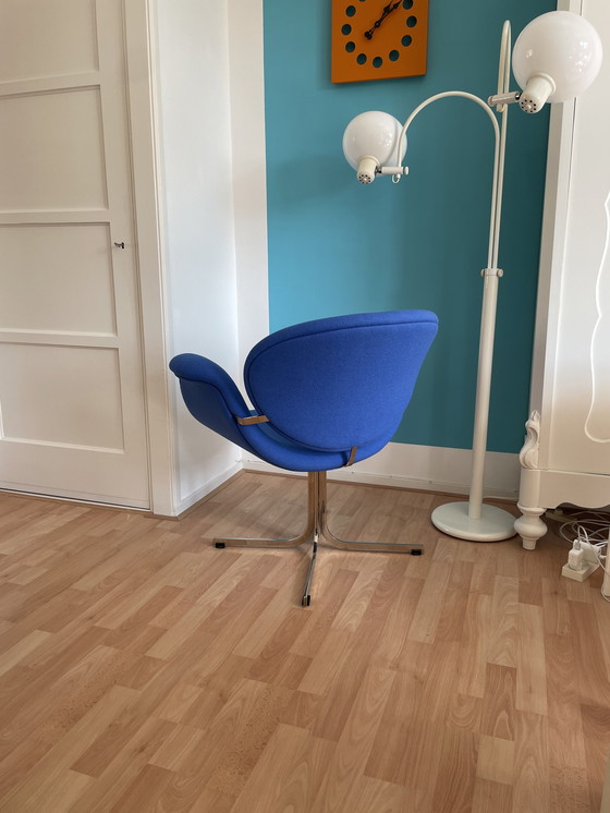 Image 1 of Artfort Tulip Midi Fauteuil door Pierre Paulin