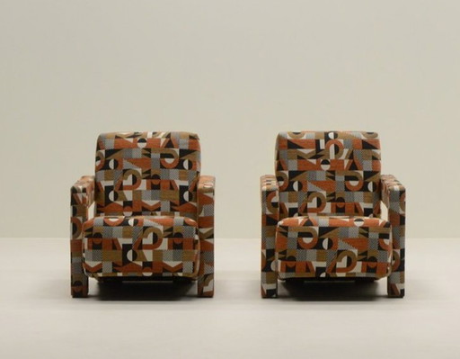 Jacquard "Utrecht" Stoelen Door Gerrit Rietveld Voor Cassina, 1990S Italië.