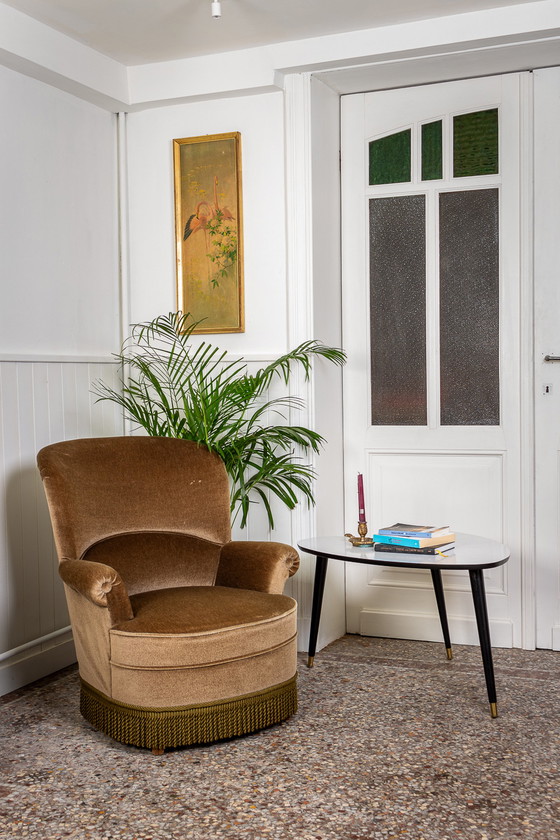 Image 1 of Vintage tripod salontafel