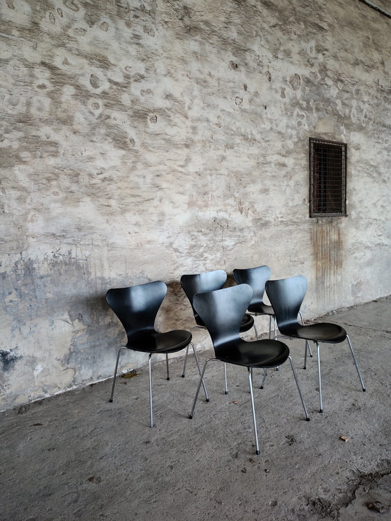 Image 1 of 5x Vintage Fritz Hansen Arne Jacobsen 3107 Stoel Stoelontwerp 1984 Patina