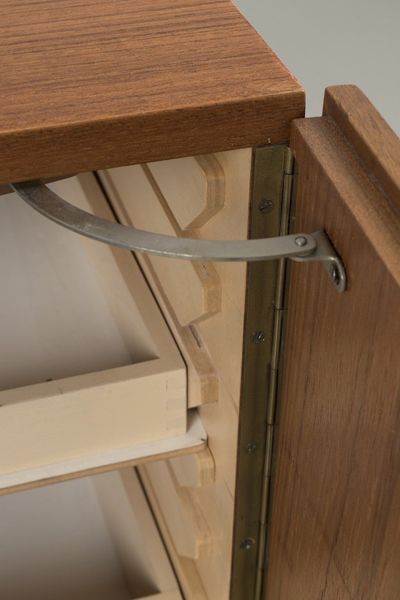 Image 1 of Minimalistisch Behr Dressoir Van Dieter Waeckerlin 69039