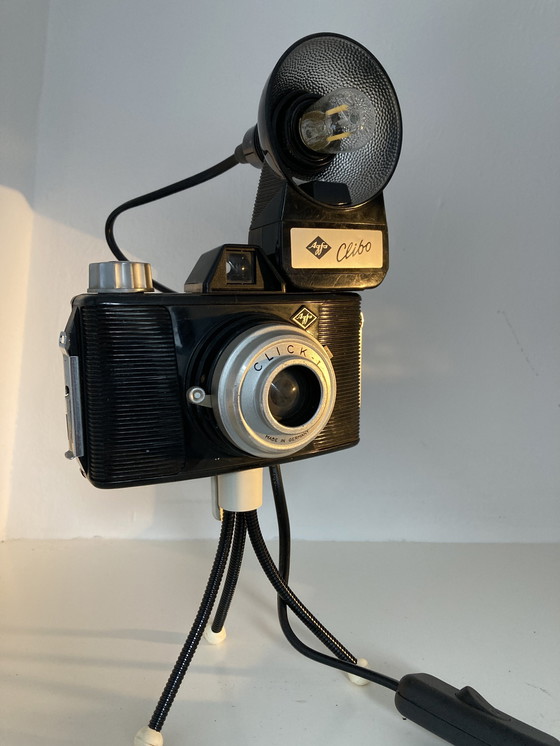 Image 1 of Vintage Cameralamp Met Retro Flits