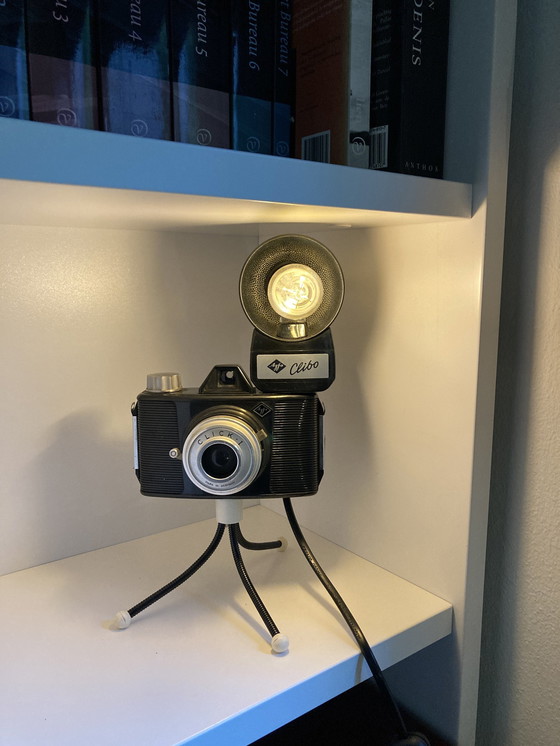 Image 1 of Vintage Cameralamp Met Retro Flits