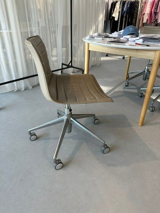 Image 1 of 3x Arper Carina 46 Studio/Office Stoelen