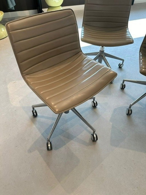 3x Arper Carina 46 Studio/Office Stoelen