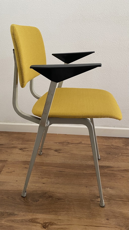 Ahrend - Revolt 1968 chair