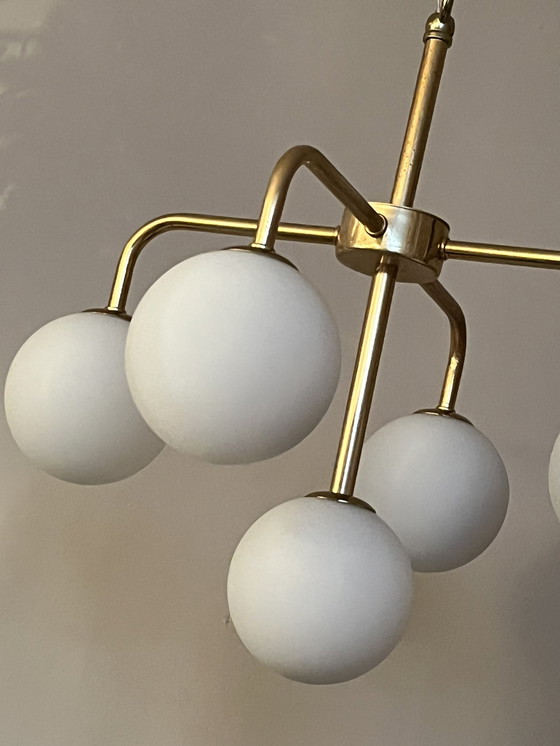 Image 1 of Vintage Bollen Hanglamp Goud Frame Melk Glas 