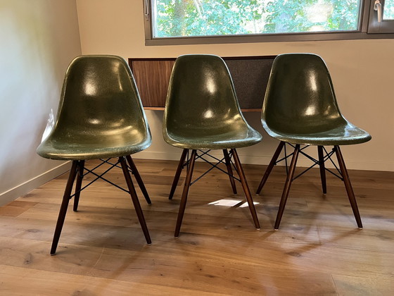 Image 1 of 3x Vitra Eams Stoel Fiberglas Groen Dsw