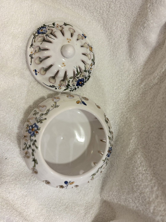 Image 1 of Pot Moustiers