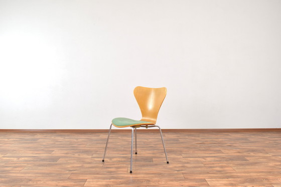 Image 1 of Mid Century Model 3107 Stoelen Van Arne Jacobsen Voor Fritz Hansen, 1987