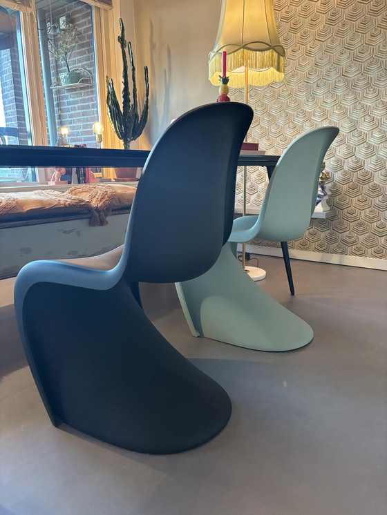 Image 1 of 3x Vitra Panton Stoelen