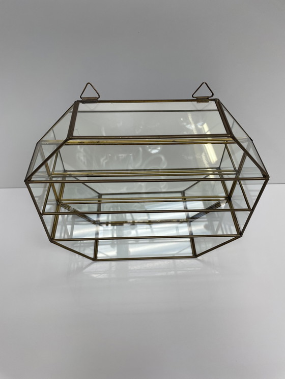 Image 1 of Messing wand vitrine kastje octagon