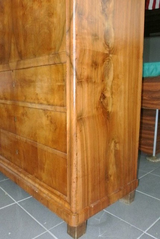 Image 1 of Biedermeier staande secretaire, notenhout, midden 19e eeuw.