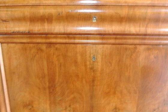 Image 1 of Biedermeier staande secretaire, notenhout, midden 19e eeuw.